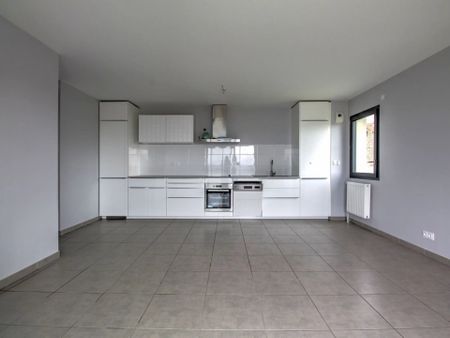 Location Appartement 3 pièces 69 m2 à Saint-Martin-la-Plaine - Photo 2