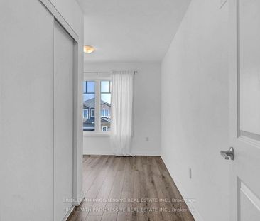 For Lease - 22 Alaskan Heights, Barrie, Ontario - Photo 4