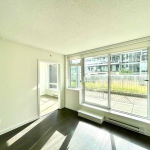 Metrotown/Joyce 1b1den lease transfer 2300/m - Photo 2