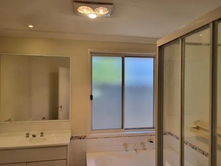 Comfortable Family Living in a Quiet Kellyville Ridge Setting - Photo 5