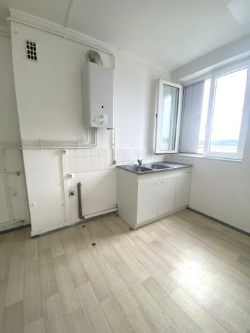 - MOURENX - CENTRE VILLE - APPARTEMENT T4 de 86 m2 - TRAVERSANT - - Photo 5