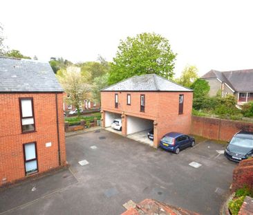 2 Bedroom Flat / Apartment - Eastgate Street, Winchester - Photo 5