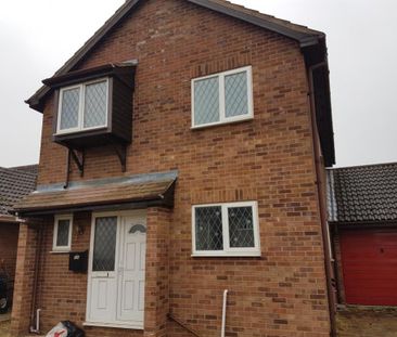 3 bedroom detached house to rent - Photo 2