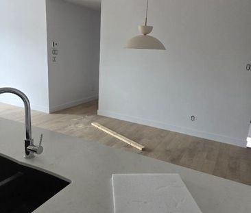 ✨ Logements neufs 5 ½ haut de gamme à louer à partir de 1595$ ✨ **P... - Photo 2