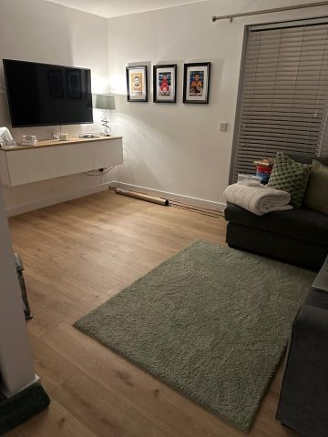 2 Bed Flat, William Place, E3 - Photo 2