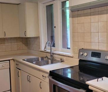 For Lease - 104 Ridgewood Road Unit# Upper, Toronto, Ontario - Photo 5