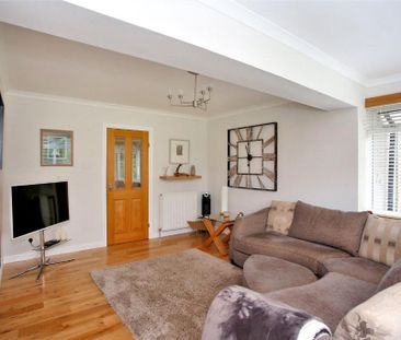 6 bedroom detached house to rent - Photo 2