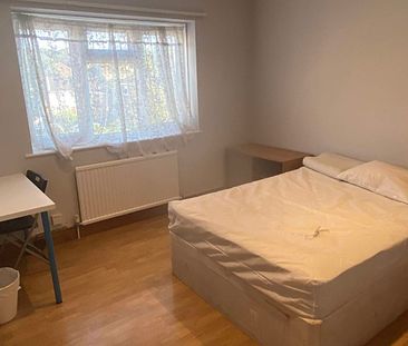 Double Room in Woolwich, London - Photo 4