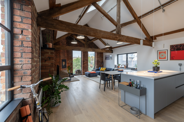 3 bedroom apartment to rent - Photo 1