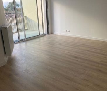 Location Appartement 2 pièces 67m² VILLENAVE D ORNON 33140 - Photo 2