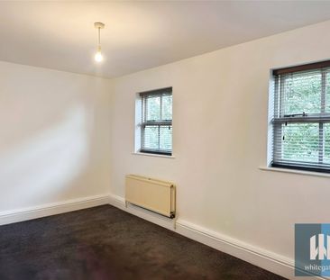 St Philips Court, Birchencliffe, Huddersfield, HD3 - Photo 3