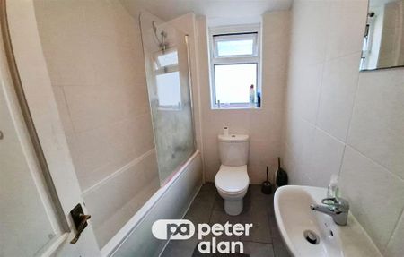 St. Helens Avenue, SWANSEA - Photo 5