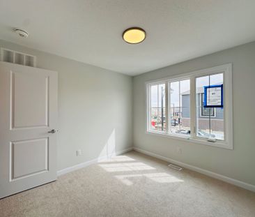 For Lease - 271 BANKSIDE Way, Barrhaven, Ontario - Photo 6