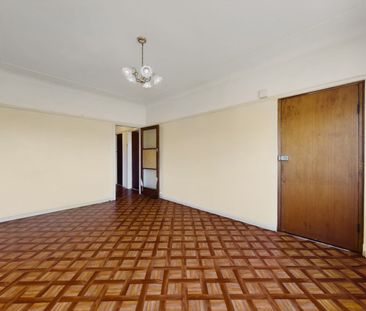 NEAT & TIDY IN CONVENIENT LOCATION - Photo 2