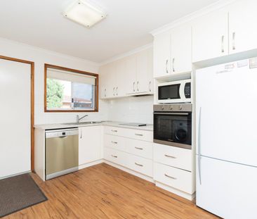 Furnished 2 bedroom unit - Photo 6