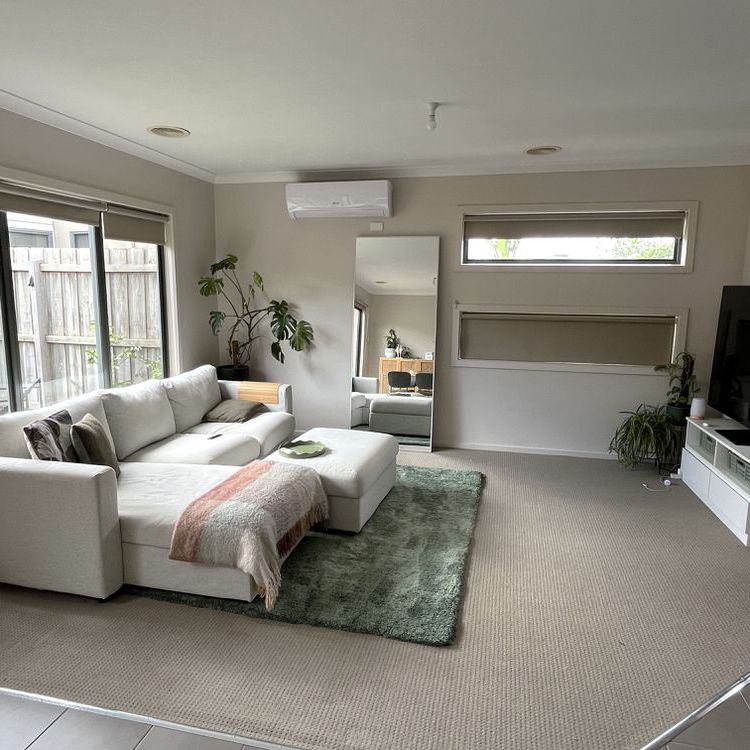 TWO BEDROOM UNIT IN HIGHTON COURT LOCATION - Photo 1