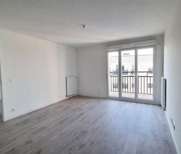 location Appartement T2 DE 42.3m² À LE BLANC MESNIL - Photo 2