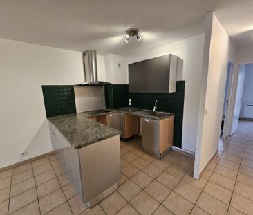 Location Appartement 3 pièces 56m² ST CYR SUR MER 83270 - Photo 4