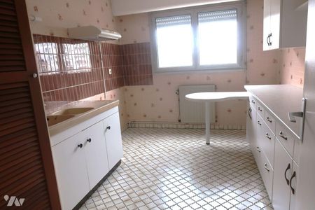 Bd Blossac, APPARTEMENT T3, de 73M2, situé au 3è étage av asc., comprenant : . entrée avec pla... - Photo 5