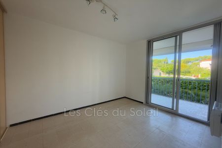 Location appartement 4 pièces 66 m² Toulon - Photo 5