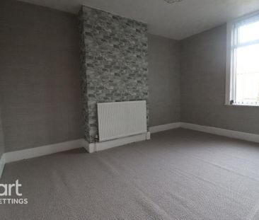 4 bedroom terraced house to rent - Photo 6