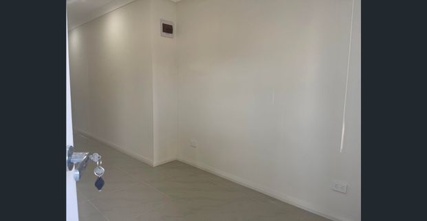 2 bedroom Granny for rent in Macquarie Fields - Photo 1