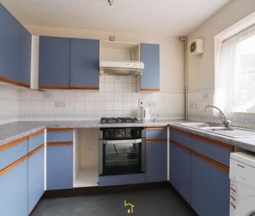 3 bedroom terraced house to rent - Photo 6