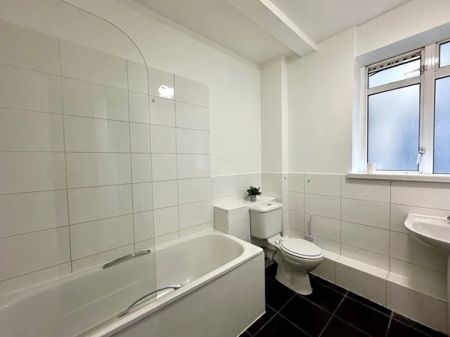 2 Bedroom Apartment - Photo 5