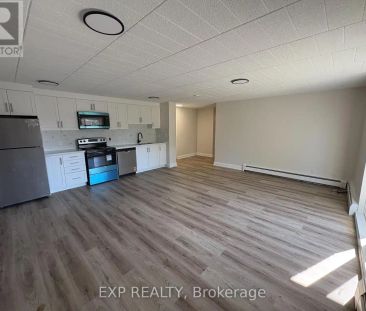 405 - 4422 HURON STREET — 2 Bedroom - Photo 1