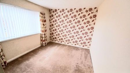 3 bedroom terraced house to rent - Photo 3