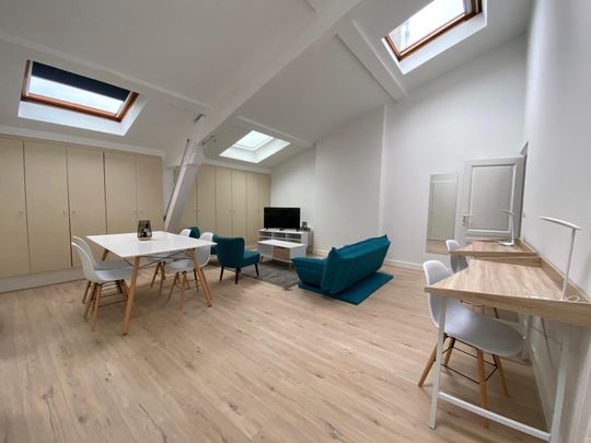 Location Appartement 3 pièces 61m² BORDEAUX 33000 - Photo 1