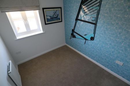 4 bedroom detached house to rent - Photo 5