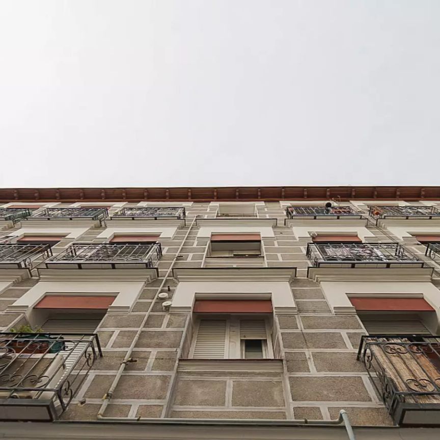 Fantastic studio apartment for rent in Lavapiés - Photo 1