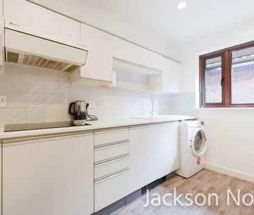 Oakmead Green, Epsom, KT18 - Photo 6