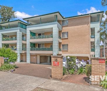 Classic 2 Bedroom Apartment in Riverside Complex - Photo 2