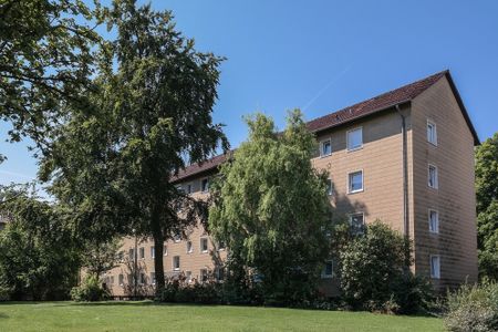 Helle und moderne Wohnung in zentraler Lage - Foto 2