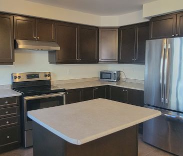 For Lease - 13 Betterton Crescent, Brampton, Ontario - Photo 4