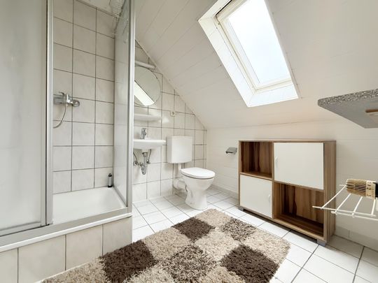 MÖBLIERTE 4-ZIMMERWOHNUNG IN ALTBAU ZU MIETEN! - Foto 1