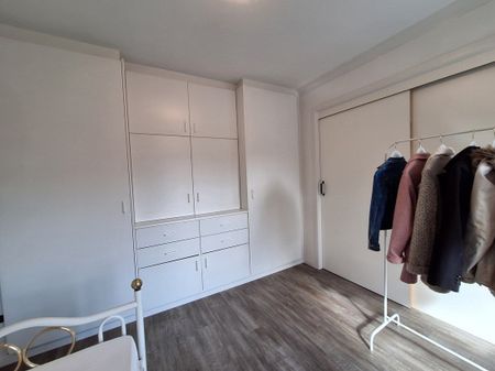 Leuk ingericht deels gemeubeld appartement te Hasselt - Photo 3