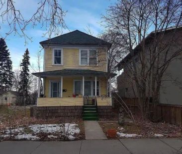 Upstairs 1-BR suite in Heritage House on the Bow River in Inglewood... - Photo 1