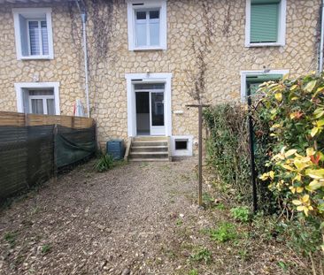 Location Maison 3 pièces 53m² ST JEAN D ANGELY 17400 - Photo 4