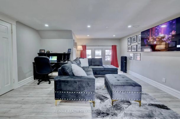 118 Fairholt Road S #3rd Flr - Photo 1