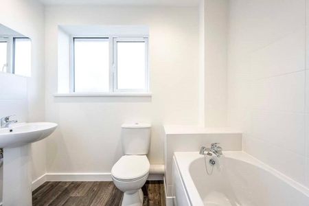 2 bedroom semi-detached house to rent - Photo 5