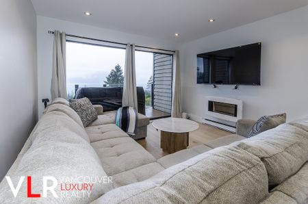 Townhouse in West Vancouver, BC - Photo 2