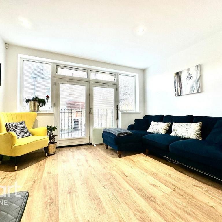 2 bedroom apartment to rent - Photo 1