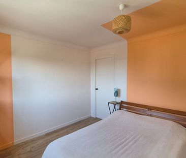 Location Appartement 3 pièces 72m² - Photo 2