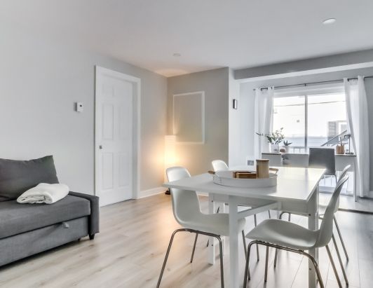 Hull – Magnifique 4 1/2 à louer au centre-ville – Tout inclus - Photo 1