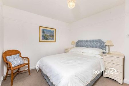 The Warren, Caversham, Reading, RG4 - Photo 3