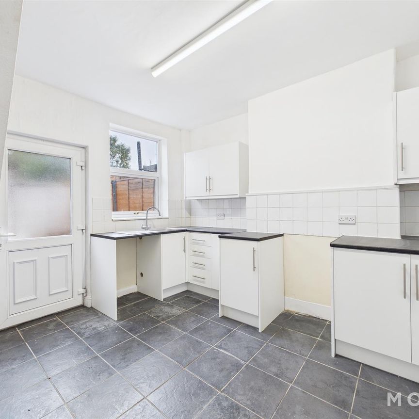 55 Albert Road Albert Road, Oswestry, SY11 1NJ - Photo 1