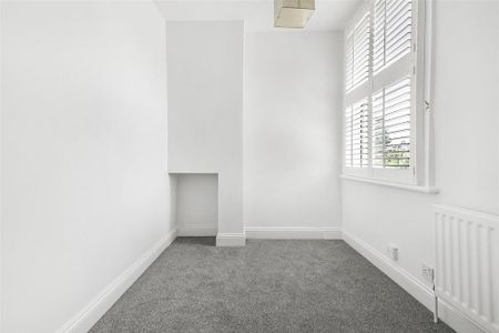 3 bedroom detached house to rent - Photo 5